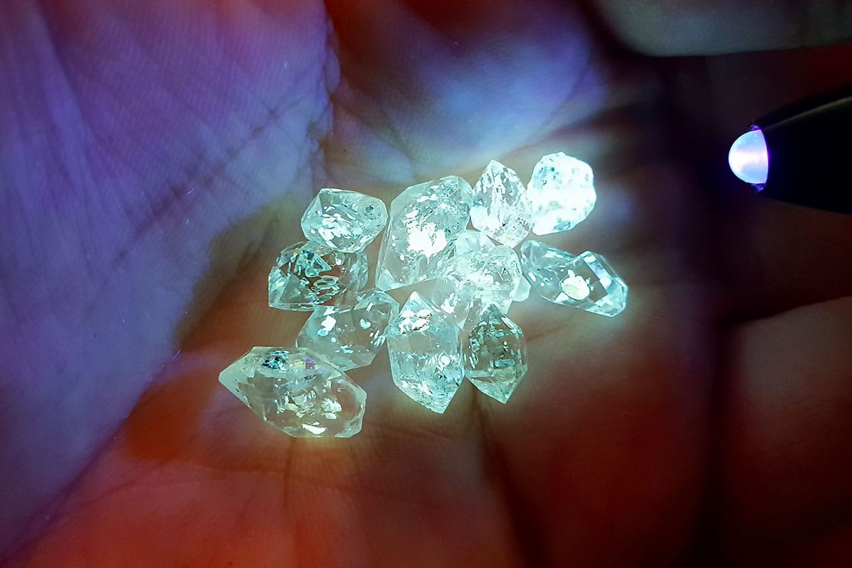 petroleum-quartz