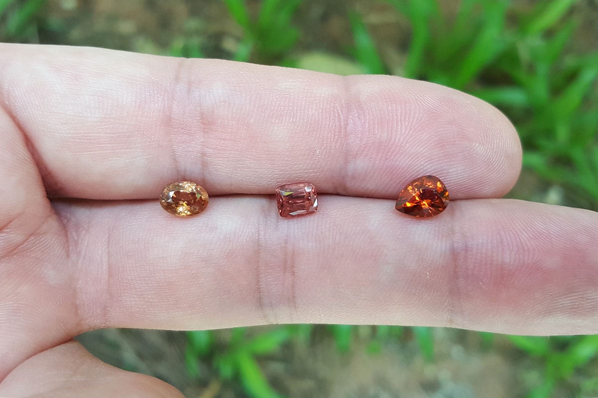 Pink Mahenge Malaya garnet έννοια και τιμή