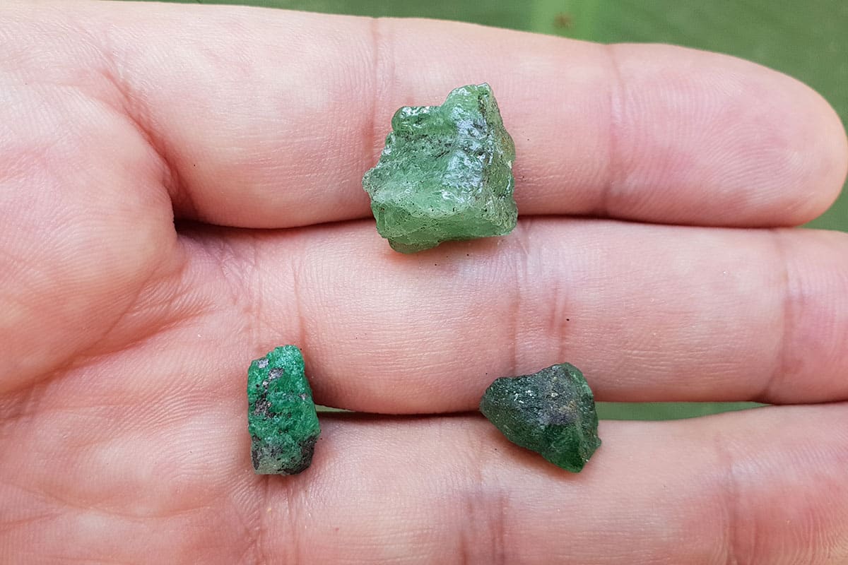 Grenat Tsavorite. 0.23 Carats. Tsavorite Mine Gogogogo -  Israel