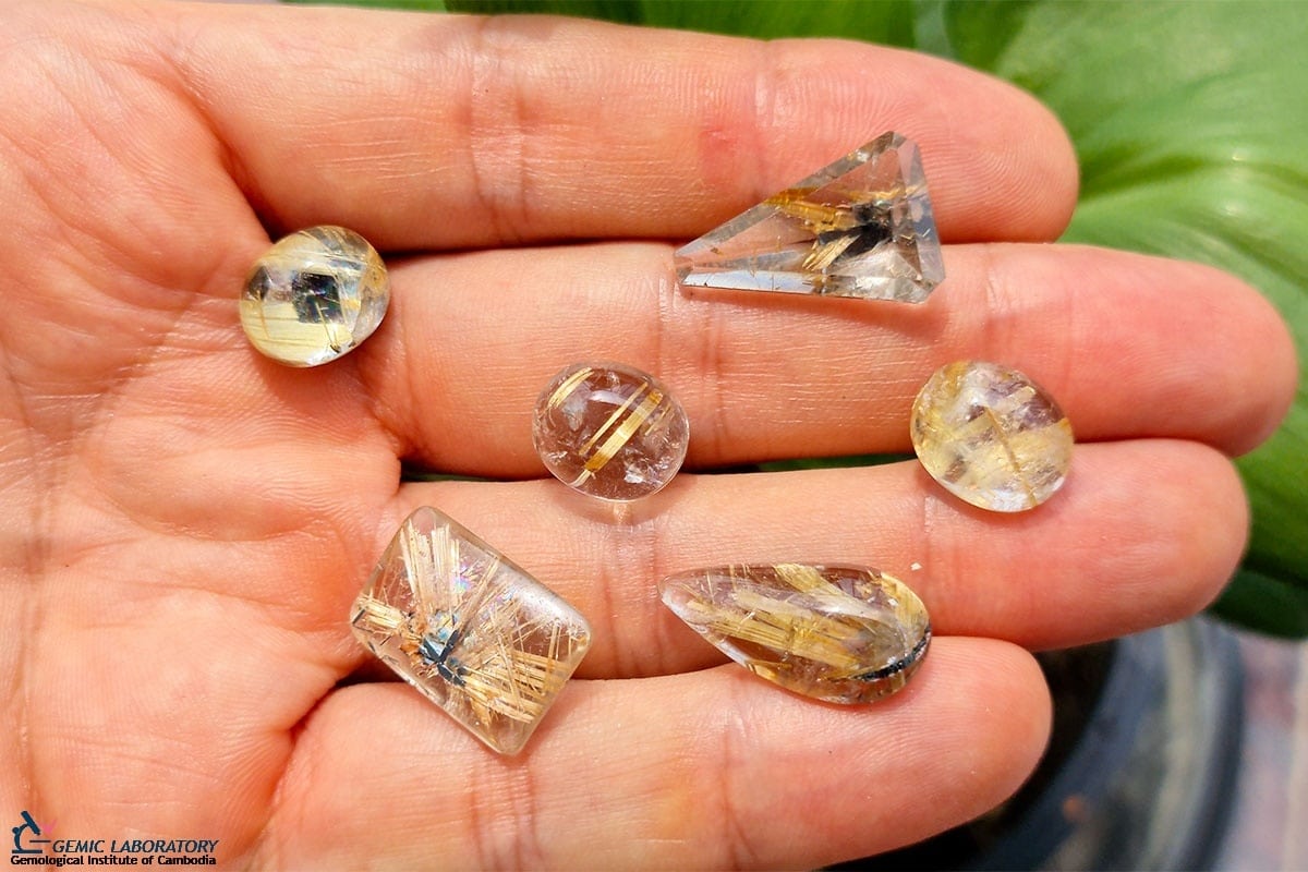 Golden rutilated quartz included with hematite inclusions