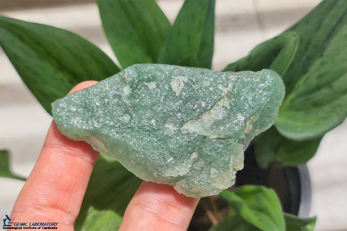 Green aventurine crystal stone meaning